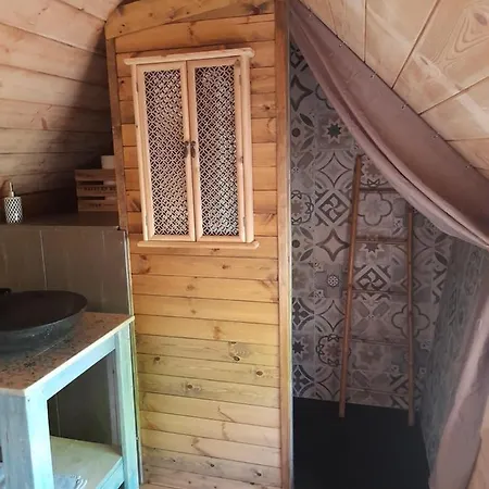 ゲストハウス A L'oree Du Cedre