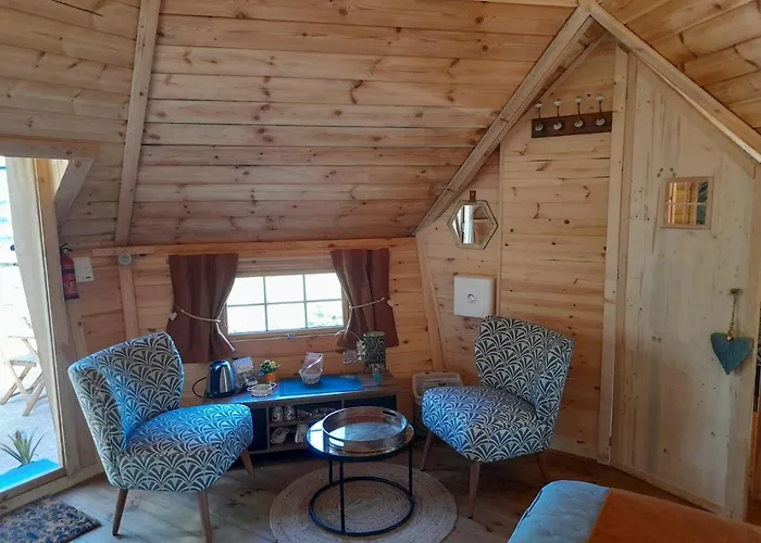 招待所 A L'oree Du Cedre