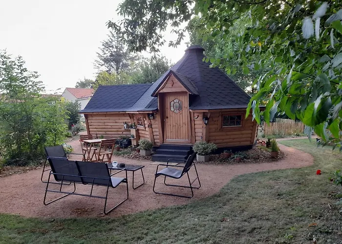 招待所 A L'oree Du Cedre 3*