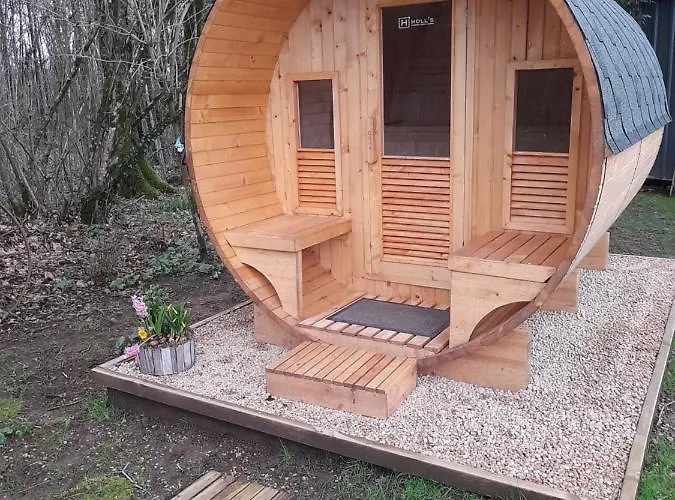 招待所 A L'oree Du Cedre 3*